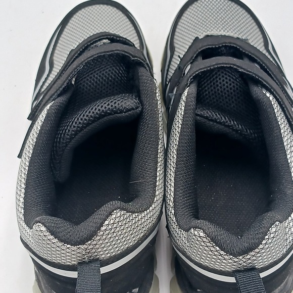 Athletic Works Boy's Silver & Black Athletic Shoes Sneaker  Size 6 - Picture 4 of 14